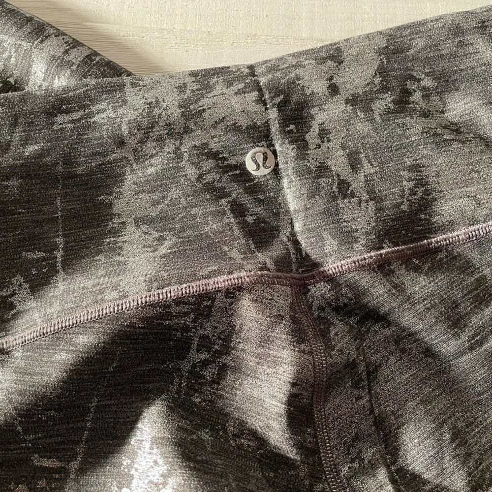 Lululemon Rare Wunderunder High Rise Tight - Picture 2 of 4